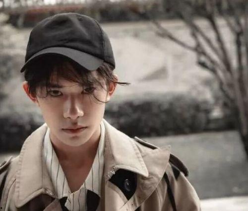 娱乐吃瓜易烊千玺周冬雨